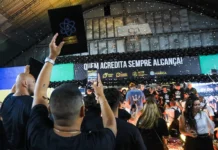 Maricá inicia entrega de bolsas do Passaporte Universitário