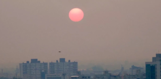 No país da COP 30, rios de chuva viraram corredores de fumaça