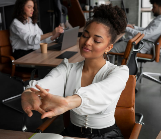 Saúde mental do trabalhador: a partir de maio, empresas devem apresentar ações para prevenir riscos