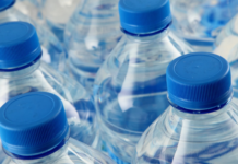 Fim da água em garrafas plásticas? Substitutos já foram decretados