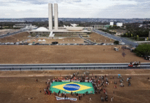 Congresso aproveita foco em Bolsonaro e avança com anistia a desmatamento e garimpo em TI