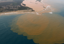 Dez anos após Mariana, quilombolas do Rio Doce ainda sofrem com água contaminada