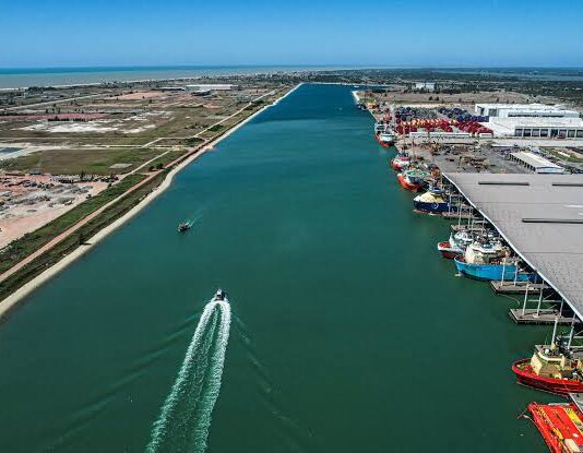 O Gás Invisível expõe impactos das termelétricas no Porto do Açu o gás invisível